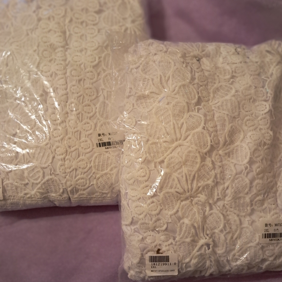 Women's White Fashion Dress - Picture 4 of 4